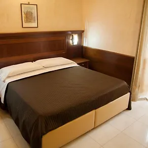 Hotel Robinson, Rzym
